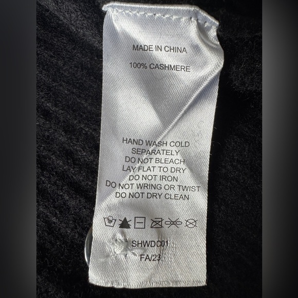 NWT! QUINCE Mongolian Cashmere Oversized Boyfriend Cardigan Sweater Black Small - Picture 6 of 11